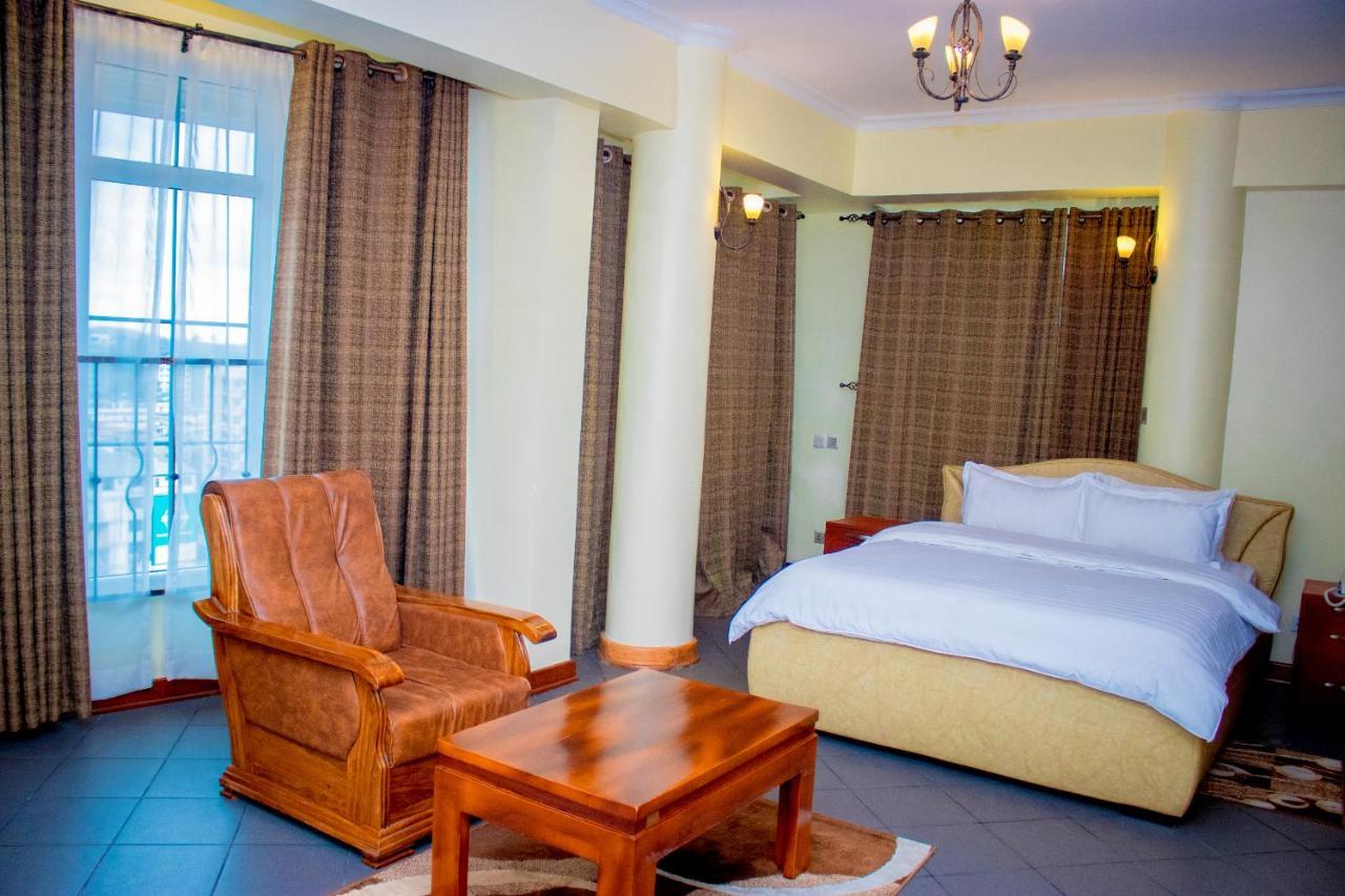 Hotel Seven Skies