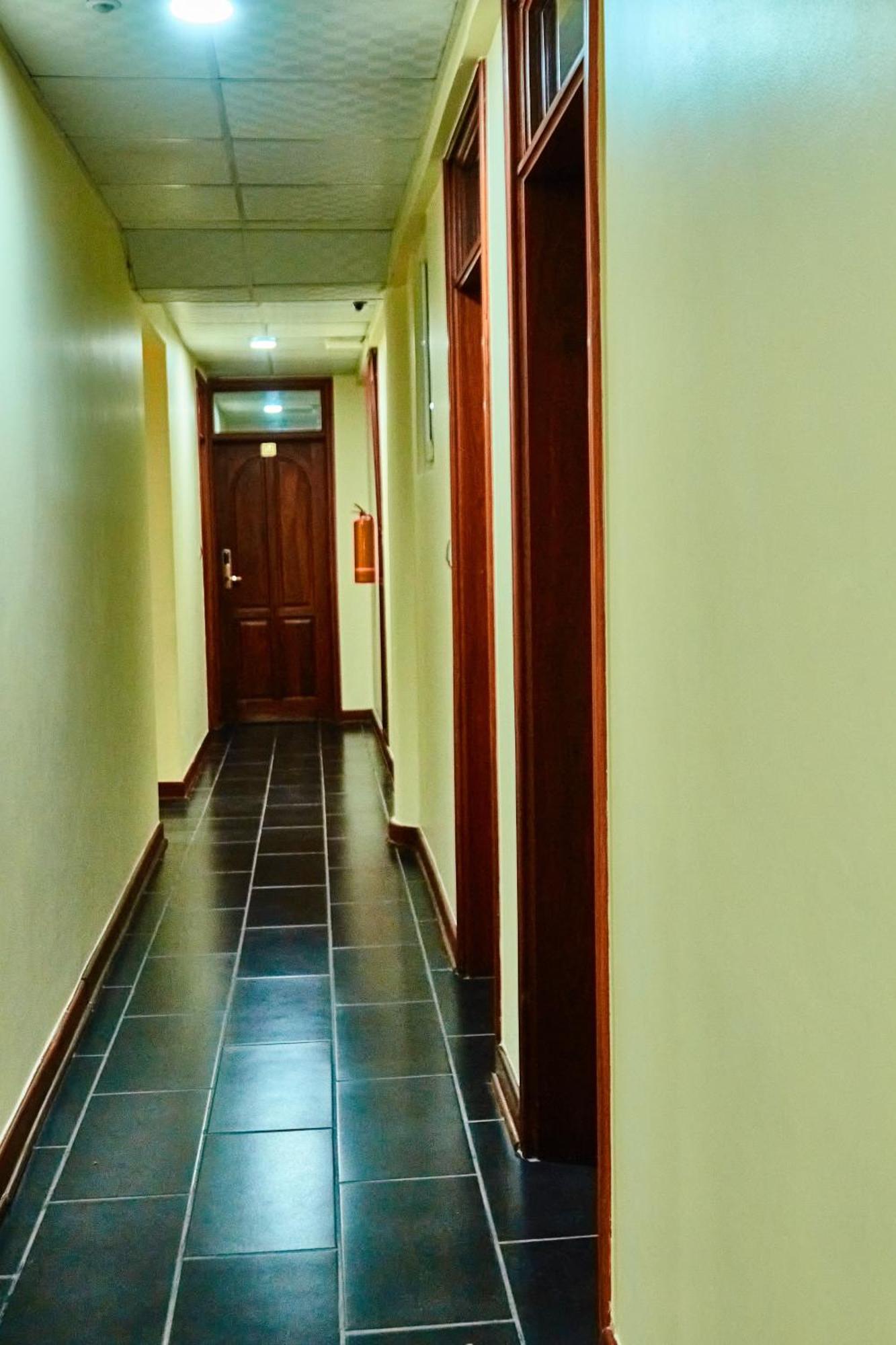 Hotel Seven Skies 5*